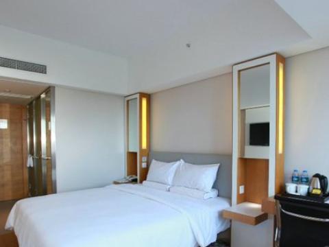 Ji Hotel Guangzhou Zhujiang New Town Exterior photo